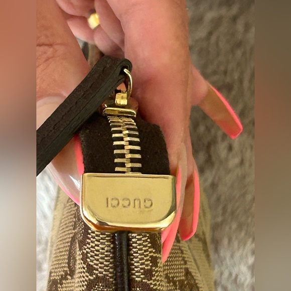 💯 Authentic GUCCI SHERRY LANE WRISTLET - Picture 10 of 15